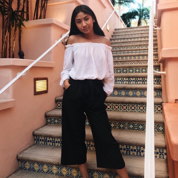 Poshmark profile picture for @calms